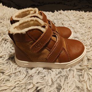 UGG SNEAKER BOOTS TODDLER GIRL SIZE 7